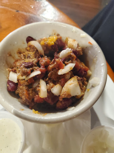 Bar & Grill «Snug Harbor Bar and Grill», reviews and photos, 5001 SW Hwy 101, Lincoln City, OR 97367, USA