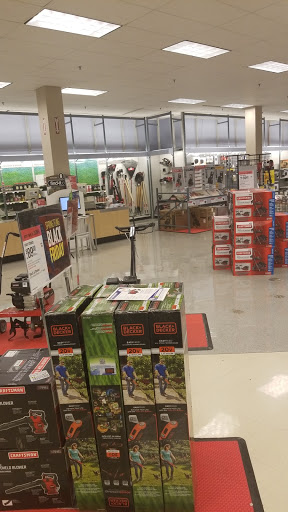 Sears, 1781 SW Wanamaker Rd, Topeka, KS 66604, USA, 