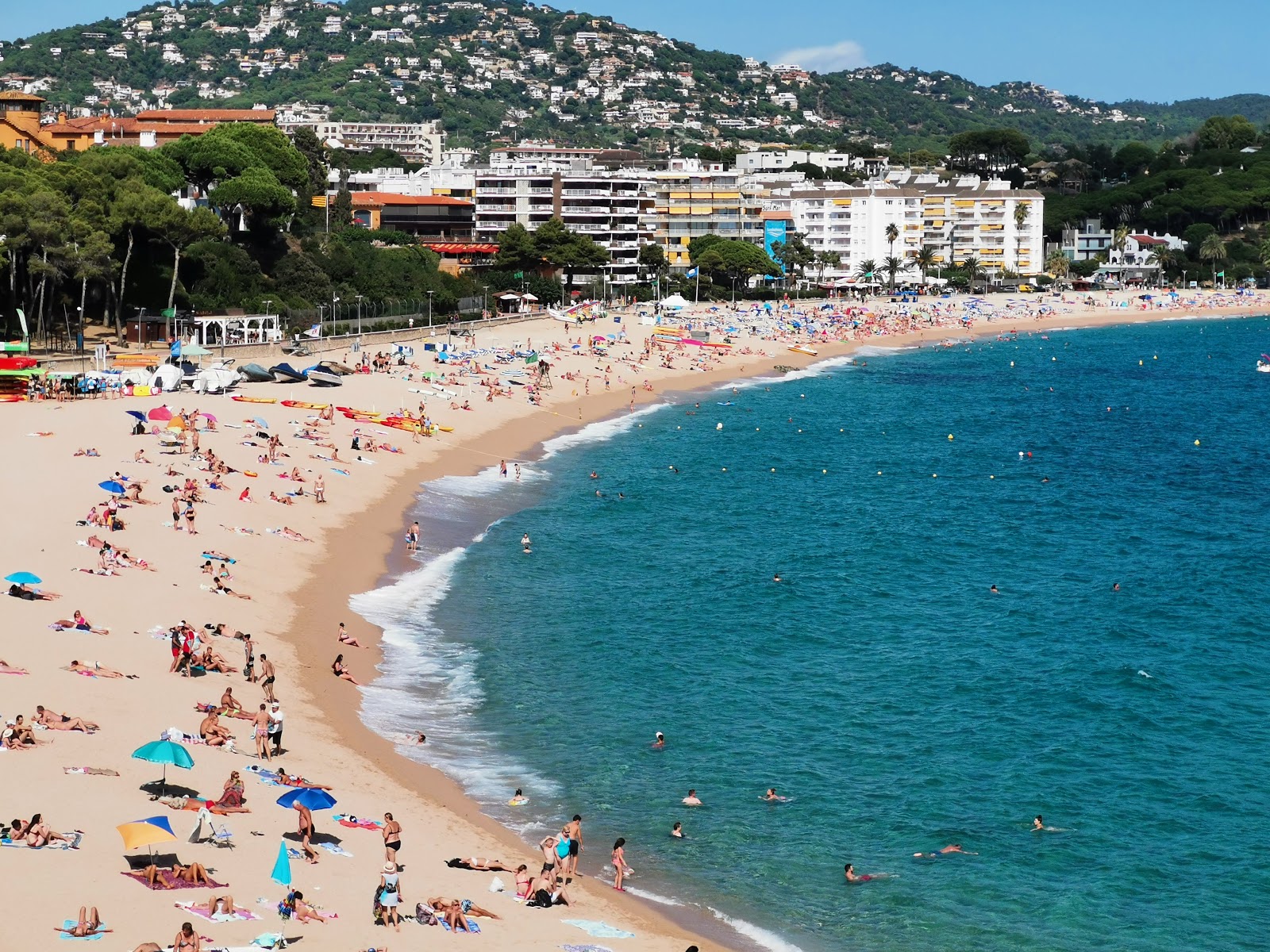 Foto di Platja de Fenals - luogo popolare tra gli intenditori del relax