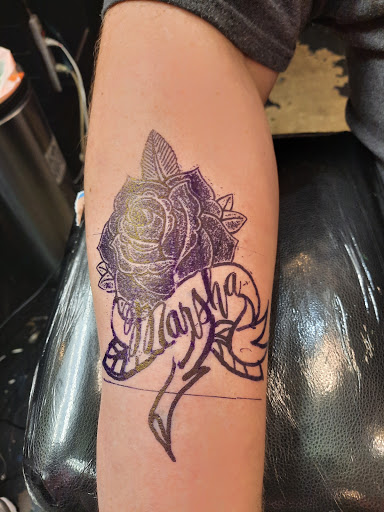 Tattoo Shop «Crimson Heart Studio», reviews and photos, 1928 S Commons, Federal Way, WA 98003, USA