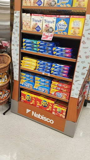 Supermarket «Giant Eagle Supermarket», reviews and photos, 2775 W Market St, Fairlawn, OH 44333, USA