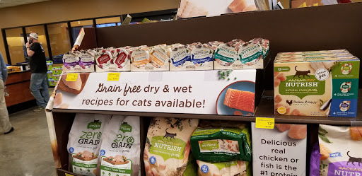 Pet Supply Store «PetSmart», reviews and photos, 6370 North Point Pkwy, Alpharetta, GA 30022, USA