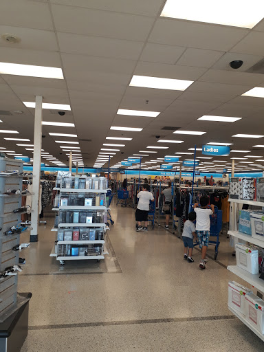 Clothing Store «Ross Dress for Less», reviews and photos, 330 N Hwy 67, Cedar Hill, TX 75104, USA