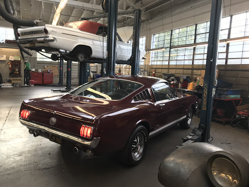 Auto Repair Shop «B&W Service Center», reviews and photos, 3260 26th St, San Francisco, CA 94110, USA