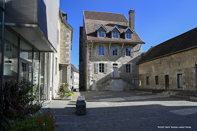 Les Muses à Ornans