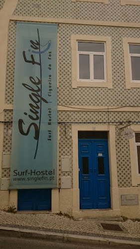 Single Fin iSurf Hostel - Hotel