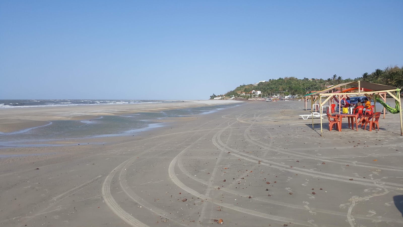 Praia Do Meio'in fotoğrafı düz ve uzun ile birlikte