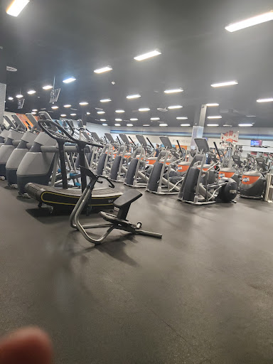 Health Club «Crunch - Rancho Cucamonga», reviews and photos, 12739 E Foothill Blvd, Rancho Cucamonga, CA 91730, USA