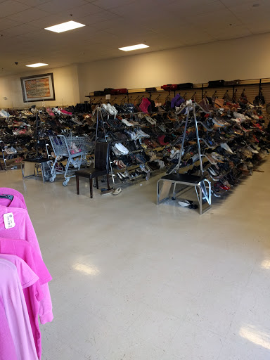 Thrift Store «Amvets Thrift Stores», reviews and photos, 109 S Seven Oaks Dr, Knoxville, TN 37922, USA