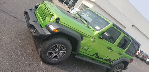 Car Dealer «LaFontaine Chrysler Dodge Jeep Ram of Fenton», reviews and photos, 15123 North Rd, Fenton, MI 48430, USA