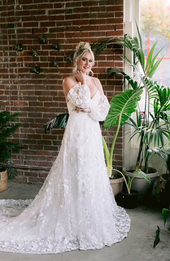 Grace + White Bridal