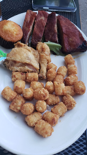 Bar & Grill «The Lookout Bar & Grill», reviews and photos, 8672 Pineview Ln N, Maple Grove, MN 55369, USA