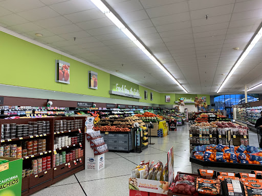 Grocery Store «Safeway», reviews and photos, 1051 SW 1st Ave, Canby, OR 97013, USA