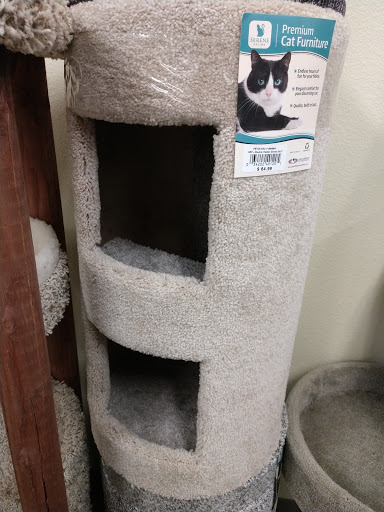 Pet Supply Store «Petco Animal Supplies», reviews and photos, 525 S 5th St, Bismarck, ND 58504, USA