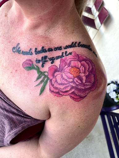 Explore bee tattoo ideas for guys, creative tattoo ideas in Ocean View, available at Moonlight Tattoo