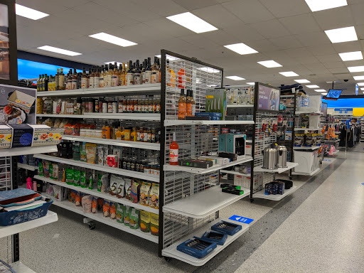 Shopping Mall «Hamilton Marketplace», reviews and photos, 130 Marketplace Blvd, Hamilton Township, NJ 08691, USA