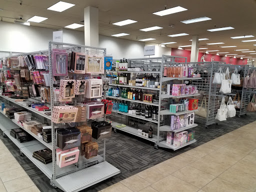 Clothing Store «Burlington Coat Factory», reviews and photos, 833 Lancaster Dr NE, Salem, OR 97301, USA