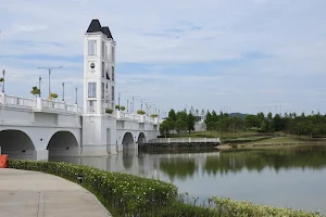 Eco Grandeur Bridge of Dreams image