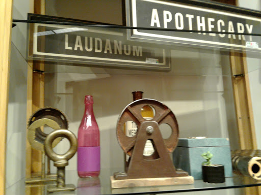 Furniture Store «Art Van Furniture», reviews and photos, 6500 E 14 Mile Rd, Warren, MI 48092, USA