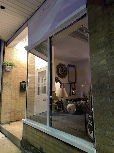 Paper Moon Arts & Vintage