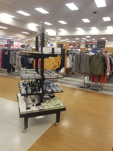 Department Store «T.J. Maxx», reviews and photos, 444 State Rd, North Dartmouth, MA 02747, USA
