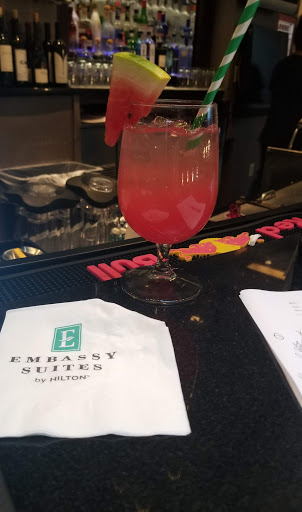 Hotel «Embassy Suites by Hilton Boston/Waltham», reviews and photos, 550 Winter St, Waltham, MA 02451, USA