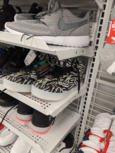 Clothing Store «Ross Dress for Less», reviews and photos, 3211 Peoples St, Johnson City, TN 37604, USA