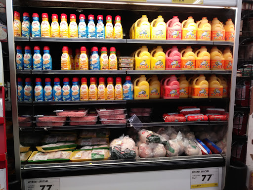 Grocery Store «Smart & Final Extra!», reviews and photos, 250 E 10th St, Gilroy, CA 95020, USA