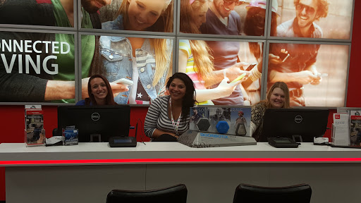 Cell Phone Store «Verizon Wireless Premium Retailer - Cellular & More», reviews and photos, 1192 S Main St #300, Chelsea, MI 48118, USA