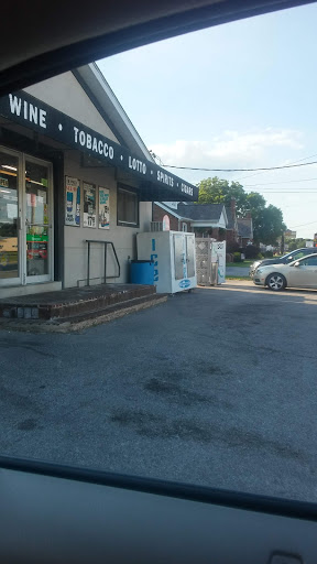 All Mart Wines & Spirits, 225 N Main St, Smithton, IL 62285, USA, 