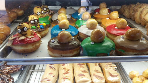 Donut Shop «Daily Fresh Donuts», reviews and photos, 1154 W Yosemite Ave, Manteca, CA 95337, USA