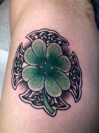 Tattoo Shop «NoodlesTattoo Co. & Studio», reviews and photos, 28W289 Warrenville Rd, Warrenville, IL 60555, USA