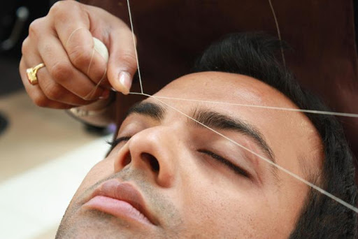 Brows Threading / lashes