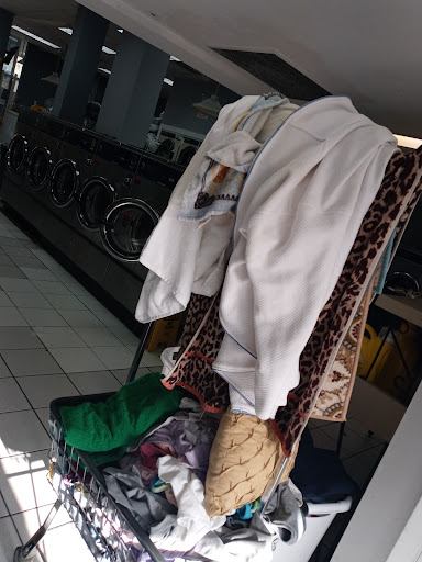 Laundromat «Gables Laundry-Dry Cleaners Inc», reviews and photos, 1406 Ponce De Leon Blvd, Miami, FL 33134, USA