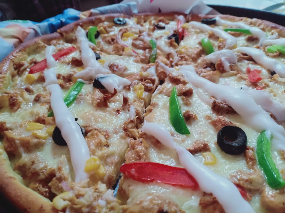 Peppery Chicken & Pizza