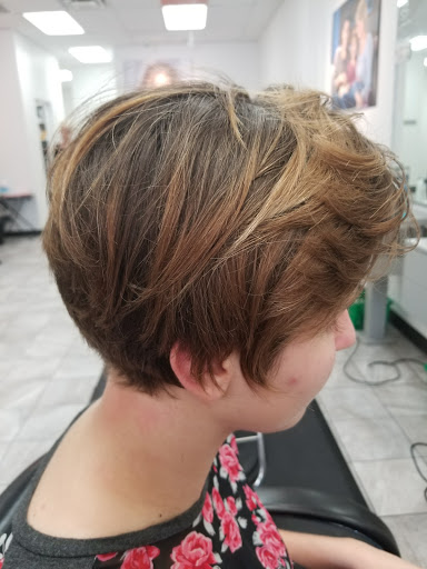 Hair Salon «Hair Cuttery», reviews and photos, 5624 Fishhawk Crossing Blvd, Lithia, FL 33547, USA