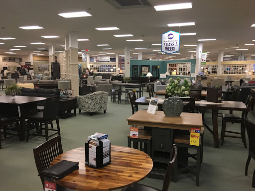 Furniture Store «Raymour & Flanigan Furniture and Mattress Store», reviews and photos, 150 Trotters Way, Freehold, NJ 07728, USA