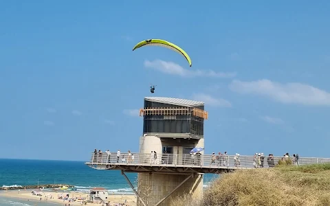 Netanya Beach Elevator image