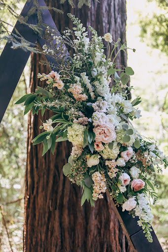 Fancy Pansy wedding&event florist image