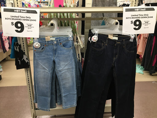 Dollar Store «FAMILY DOLLAR», reviews and photos, 10231 Lincoln Trail, Fairview Heights, IL 62208, USA