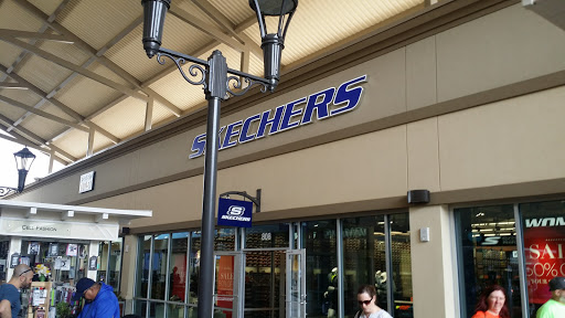 Shopping Mall «Asheville Outlets», reviews and photos, 800 Brevard Rd, Asheville, NC 28806, USA