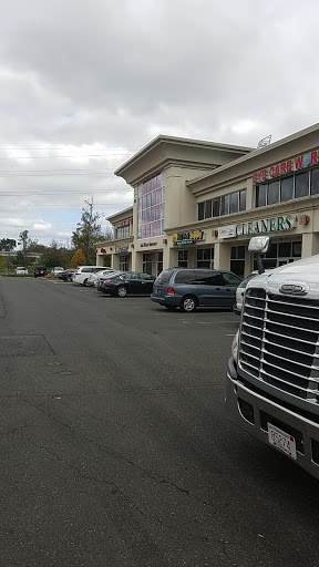 Pet Supply Store «H3 Pet Supply», reviews and photos, 475 Hawley Ln, Stratford, CT 06614, USA