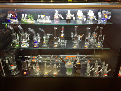 Tobacco Shop «Al Sahara Smoke Shop», reviews and photos, 4 Enterprise Dr, Rohnert Park, CA 94928, USA