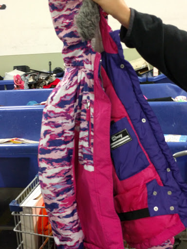 Thrift Store «Goodwill Outlet», reviews and photos, 400 Centerpoint Blvd, New Castle, DE 19720, USA