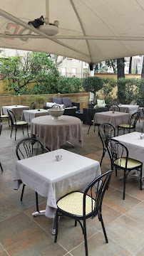 Atmosphère du Restaurant M'Com... à Chasse-sur-Rhône - n°11