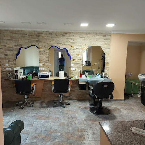 STUDIO FRIZERIE ANTONELA III BOD III BRASOV - Coafor