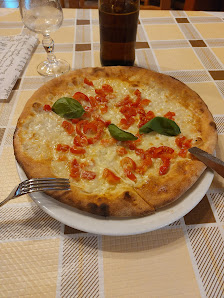 Pizzeria da Elio Via Leonardo da Vinci, 20, 81058 Vairano Patenora CE, Italia