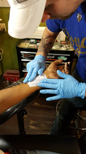 Tattoo Shop «Idle Hands Tattoo & Piercing», reviews and photos, 929 W Douglas Ave, Wichita, KS 67213, USA