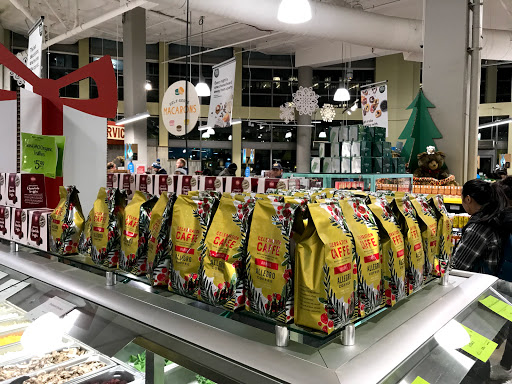 Grocery Store «Whole Foods Market», reviews and photos, 2210 Westlake Ave, Seattle, WA 98121, USA
