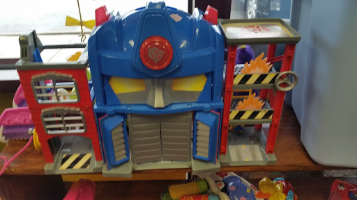 Thrift Store «Treasures Galore The Indoor Garage Sale Thrift Store», reviews and photos, 1964 Rahncliff Ct #800, Eagan, MN 55122, USA